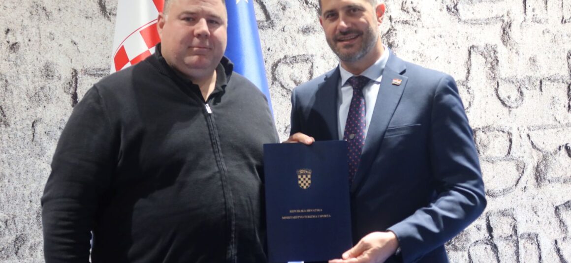 Odobren projekt protiv nasilja karate klubu “Dugo Selo“ od Ministarstvaturizma i sporta Odobren projekt protiv nasilja karate klubu “Dugo Selo“ od Ministarstvaturizma i sporta